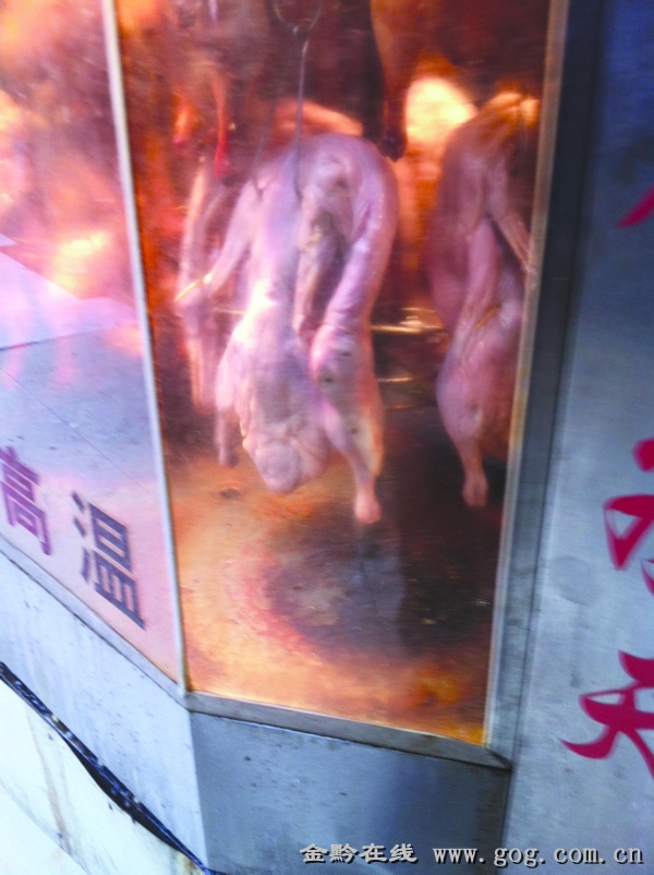 貴陽多市場(chǎng)售致癌烤鴨油 店主稱含多種草藥