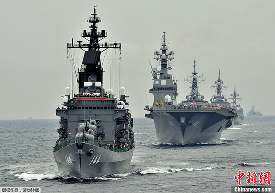 日本海上自衛(wèi)隊在相模灣舉行閱艦式 美海軍參與