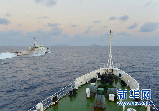 中國海監(jiān)執(zhí)法船釣魚島領海巡航 責令日船離開